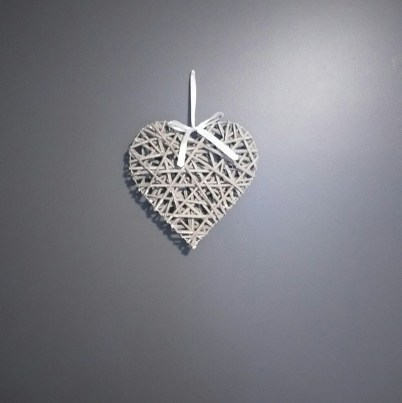 ‼️2/$30 Heart decoration - Picture 5 of 5